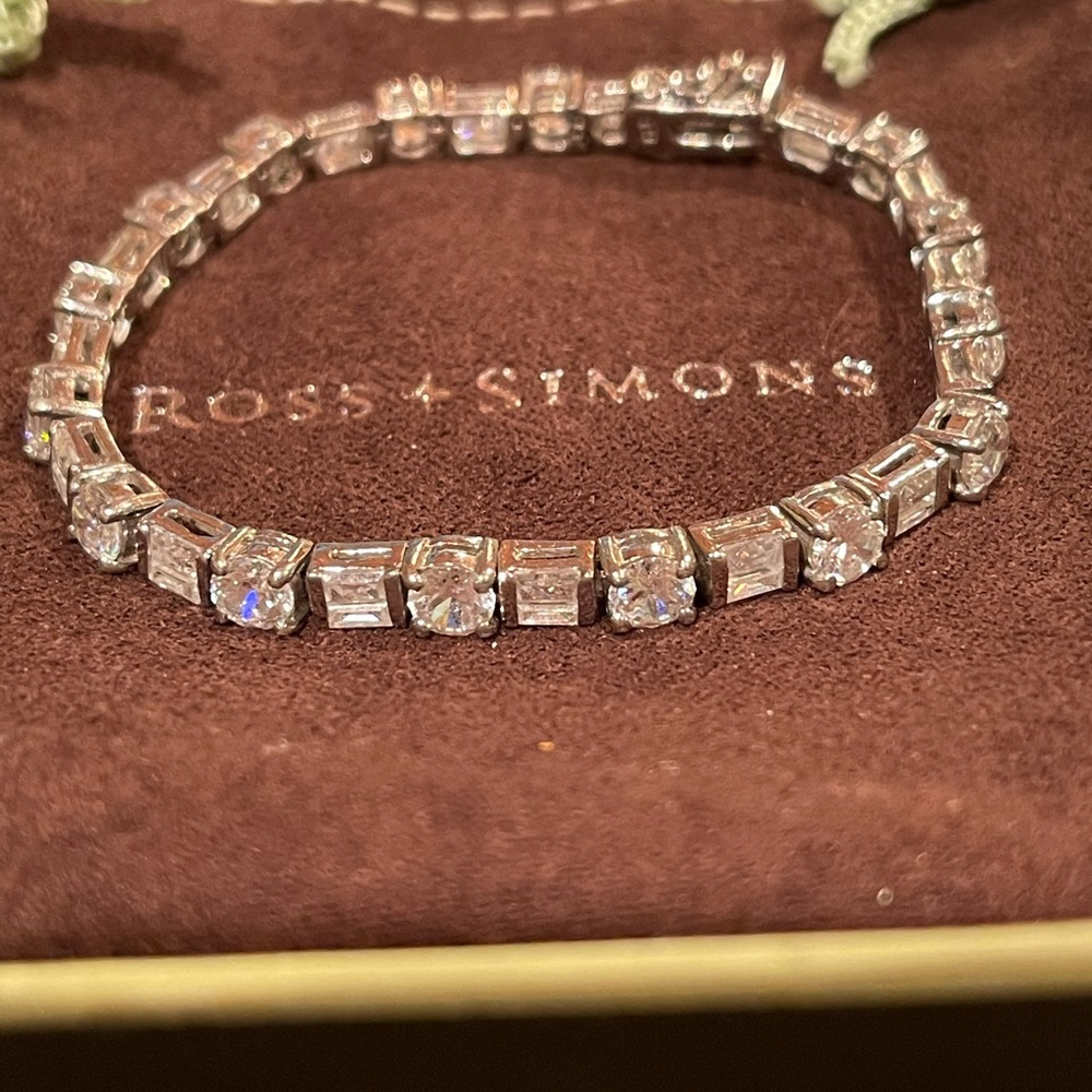 ✅ SOLD ✅ TENNIS BRACELET Gorgeous Sterling Silver & CZ 7.5”